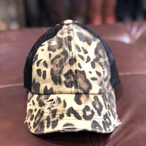 C.C. Criss-cross pony cap